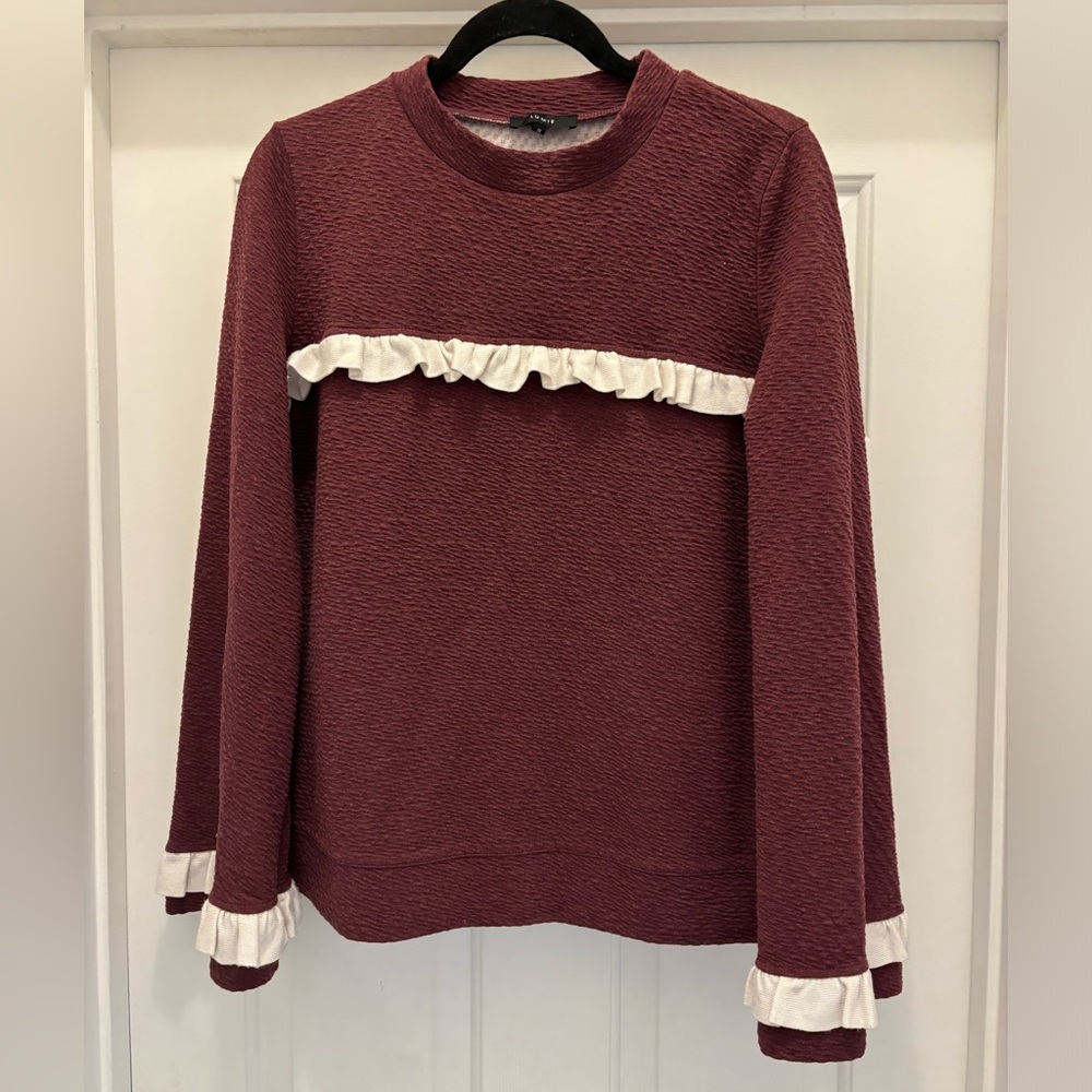 LUMIE | Bell Sleeve Ruffle Top Size Medium